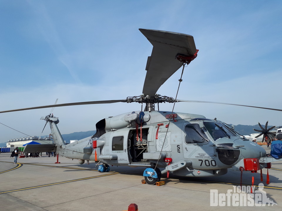 CAE Defense & Security USA는 인도해군용 MH-60R에 훈련장비를 납품한다.(자료사진:록히드마틴)