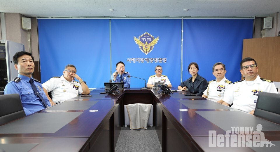 서해해경청, 에콰도르 함정 인수단과 업무협의