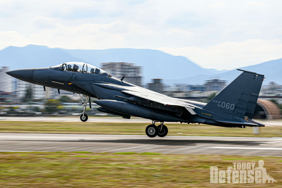 F-15K 개량도 FMS사항이라서 절충교역이 힘들수도 있다.(사진:공군)